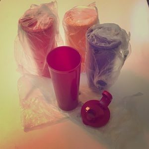 Tupperware Set of Four 16 oz Tumblers